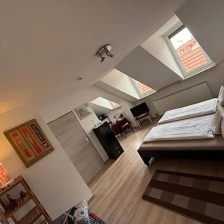 Bright Studio-flat Near Station - Апартаменты *