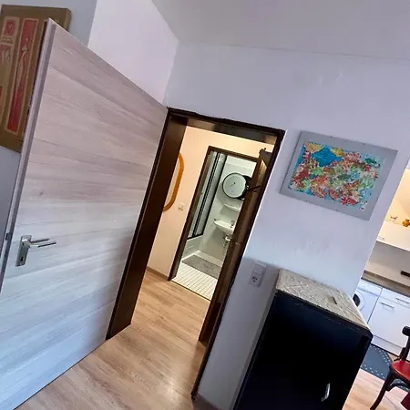Bright Studio-flat Near Station - Апартаменты Байройт